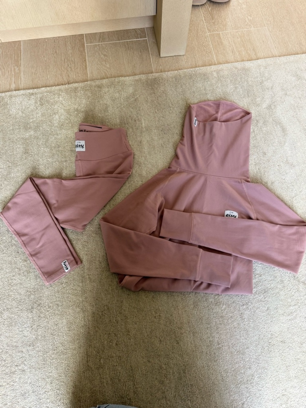 EINY Icecold Gaiter Rib Top and matching Pocket Rib Tights